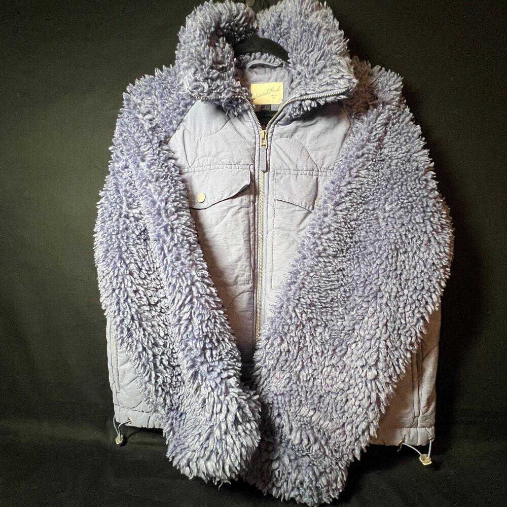 Universal Thread Womens lavender Fuzzy Sherpa Quilted Jacket Full Zip Toggle Hem